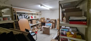 Neat factory and AAA offices situated in Prime Park, Diep River.