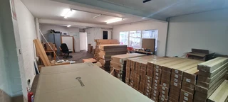 Neat factory and AAA offices situated in Prime Park, Diep River.