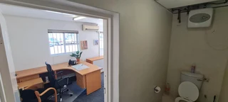 Neat factory and AAA offices situated in Prime Park, Diep River.