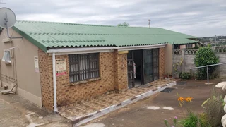 SOLE MANDATE - DELIGHTFUL NEWLY RENOVATED STEPLESS HOME IN GREAT LOCATION