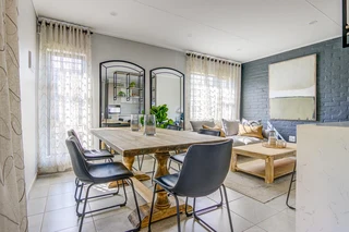 House in Philip Nel Park For Sale