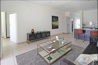 NEAT AND SPECIOUS 2 BEDROOM 2 BATHROOM IN EMERALD SKYE