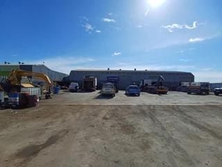Workshop and massive yard for sale in Airport Industria