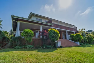 MT EDGECOMBE- A GRAND DOUBLE STOREY HOME