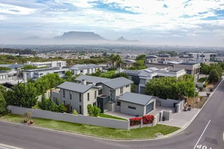 Contemporary Luxury in Baronetcy Estate