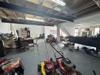 Mini Factory/Warehouse to Let Glen Anil