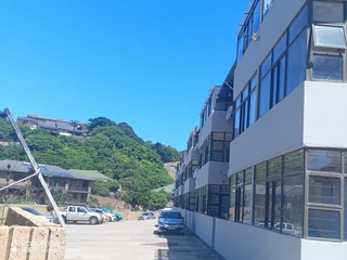 VARIOUS SIZE APARTMENTS AVAILABLE IN THIS BLOCK CLOSE TO THE OCEAN IN ISIPINGO BEACH