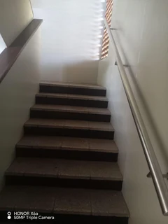 VARIOUS SIZE APARTMENTS AVAILABLE IN THIS BLOCK CLOSE TO THE OCEAN IN ISIPINGO BEACH