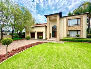 Live Luxuriously in Woodhill Golf Estate! Rent this Elegant 4BR Home