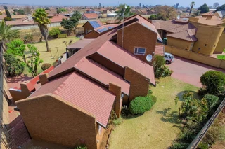 7 Bedroom Double Storey House For Sale in Palm Ridge. Katlehong