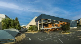 13088m2 Longmeadow warehouse to let