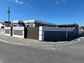 House in Khaya For Sale