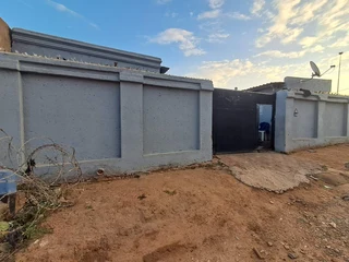 RDP HOUSE WITH 9 OUTSIDE ROOMS