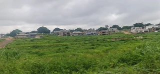 Discover your dream home site on this 593m² vacant land for sale in picturesque Matumi Park, Tzanee