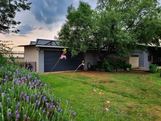 OFF THE GRID SMALLHOLDING FOR SALE IN VALTAKI – ONLY 30 MINUTES FROM PRETORIA