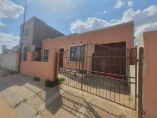 3 Bedroom House For Sale!