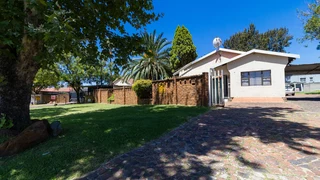 4 Bedroom house for sale in Brackendowns
