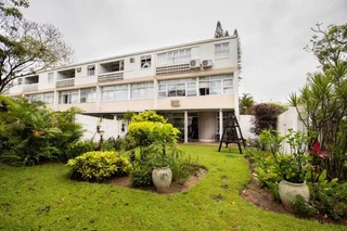 DELIGHTFUL DUPLEX !