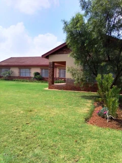 4 Bedroom farmhouse in Swacina Park AH For Sale