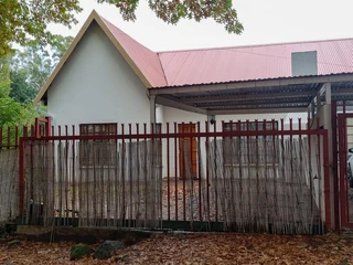 Ideal Townhouse, Prime Spot! | Ntlo e Loketseng, Sebaka se Setle!