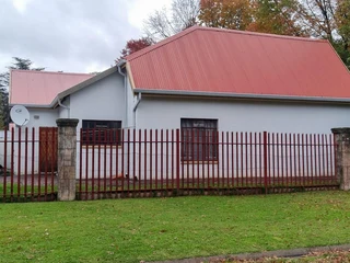 Ideal Townhouse, Prime Spot! | Ntlo e Loketseng, Sebaka se Setle!