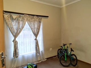 Ideal Townhouse, Prime Spot! | Ntlo e Loketseng, Sebaka se Setle!