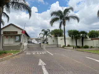 3 Bedroom Townhouse For Sale in Eden Glen