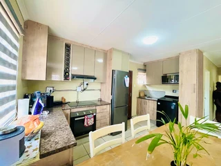 3 Bedroom house to Let in Tirong estate