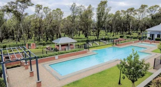 2 Bedroom Flat For Sale in Modderfontein