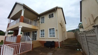 4 Bedroom House For Sale in Mount Edgecombe