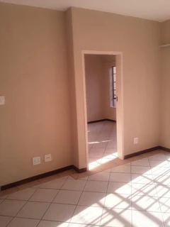 PRICED TO GO: 2BED 1BATH UNIT TO LET