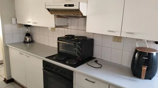 Charming 3-Bedroom Townhouse: Comfort and Style in Arboretum