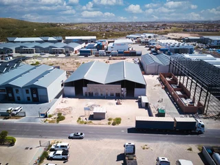 FIRGROVE WAY | INDUSTRAIL WAREHOUSE TO RENT | FIRGROVE INDUSTRIAL ESTATE, FIRGROVE | 1760m²