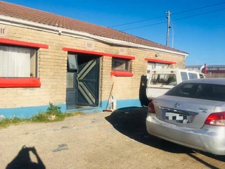 3 Bedroom House For Sale