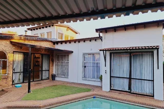 House in Pomona For Sale