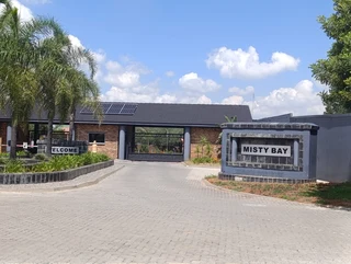 ULTRA MODERN 3 BEDROOM 2 BATHROOM HOUSE TO RENT IN A 24 HOUR SECURE COMPLEX NEXT TO THE VAALDAM