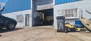 Secure factory with good yard space