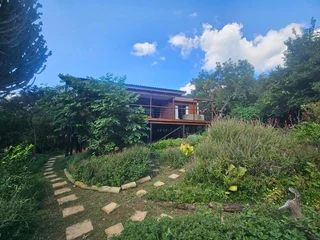 Furnished 3 Bedroom, 2 bathroom house at the foot of the mountain in Kampersrus