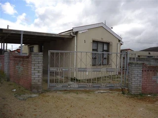 House for Sale in Ilitha Park, Khayelitsha