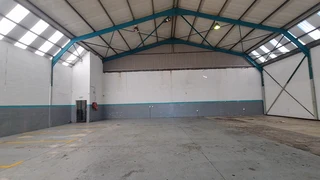 Factory/warehouse + good location+ yard + good access