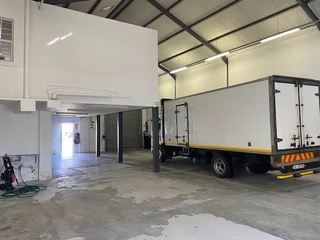 Warehouse in sought after park in Capricorn