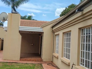 FULL TITLE VERY SPACIOUS SIMPLEX FULL TITLE, CLOSE TO ALL EMINITIES