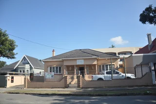 Commercial Property for Sale in Southernwood – Prime Investment Opportunity!