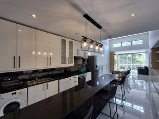 FULLY-FURNISHED 2 BEDROOM 2 BATHROOM APARTMENT!