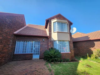 Immaculate 3-Bedroom, 2-Bathroom Home with Study &amp; Secure Double Lock-Up Garage