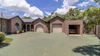 House in Brackenhurst For Sale