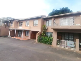 3 bedroom duplex close to the sea!