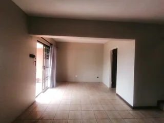 3 bedroom duplex close to the sea!