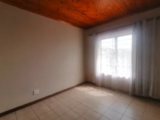 3 bedroom duplex close to the sea!