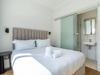 Stylish 1-Bedroom Flat in Cape Town CBD